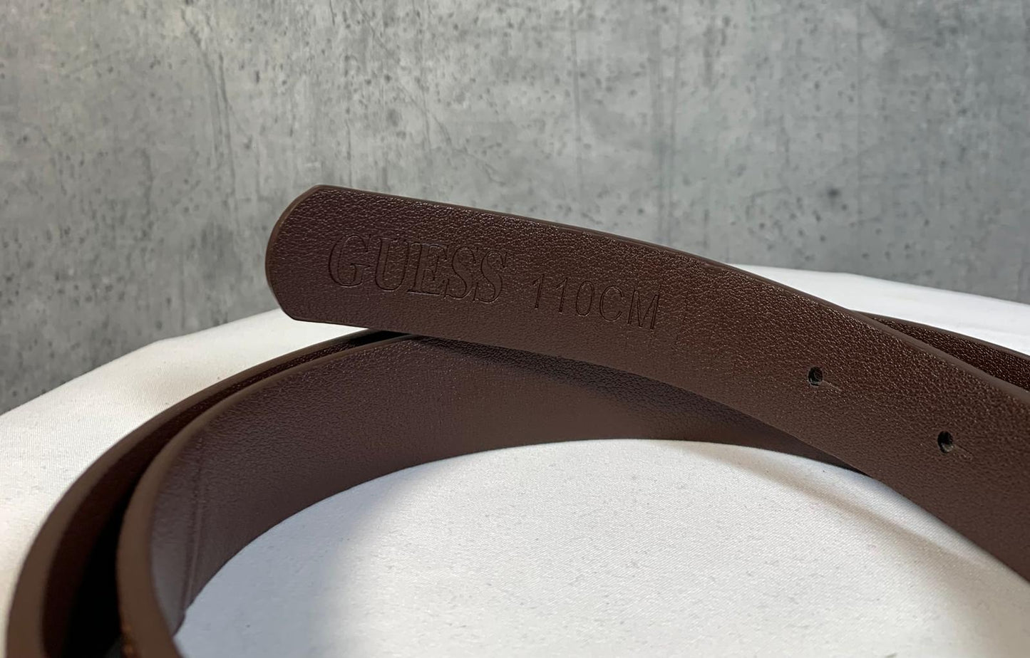 Pasek damski mały Guess 110cm