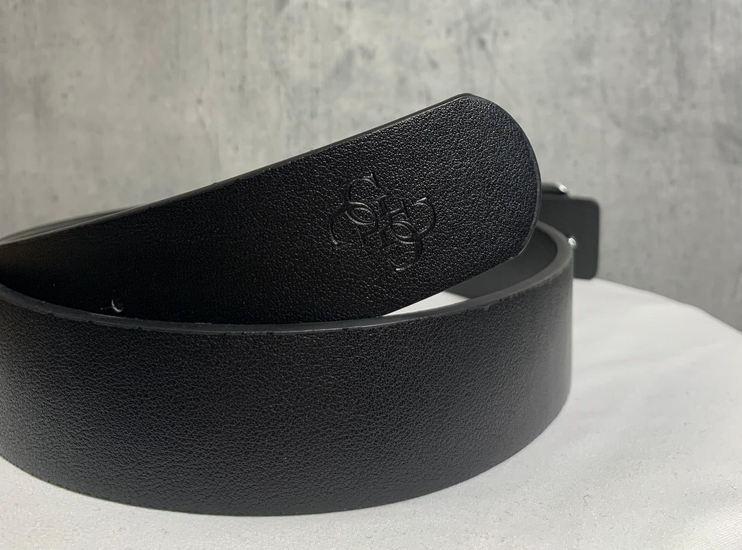 Pasek damski Guess 105cm