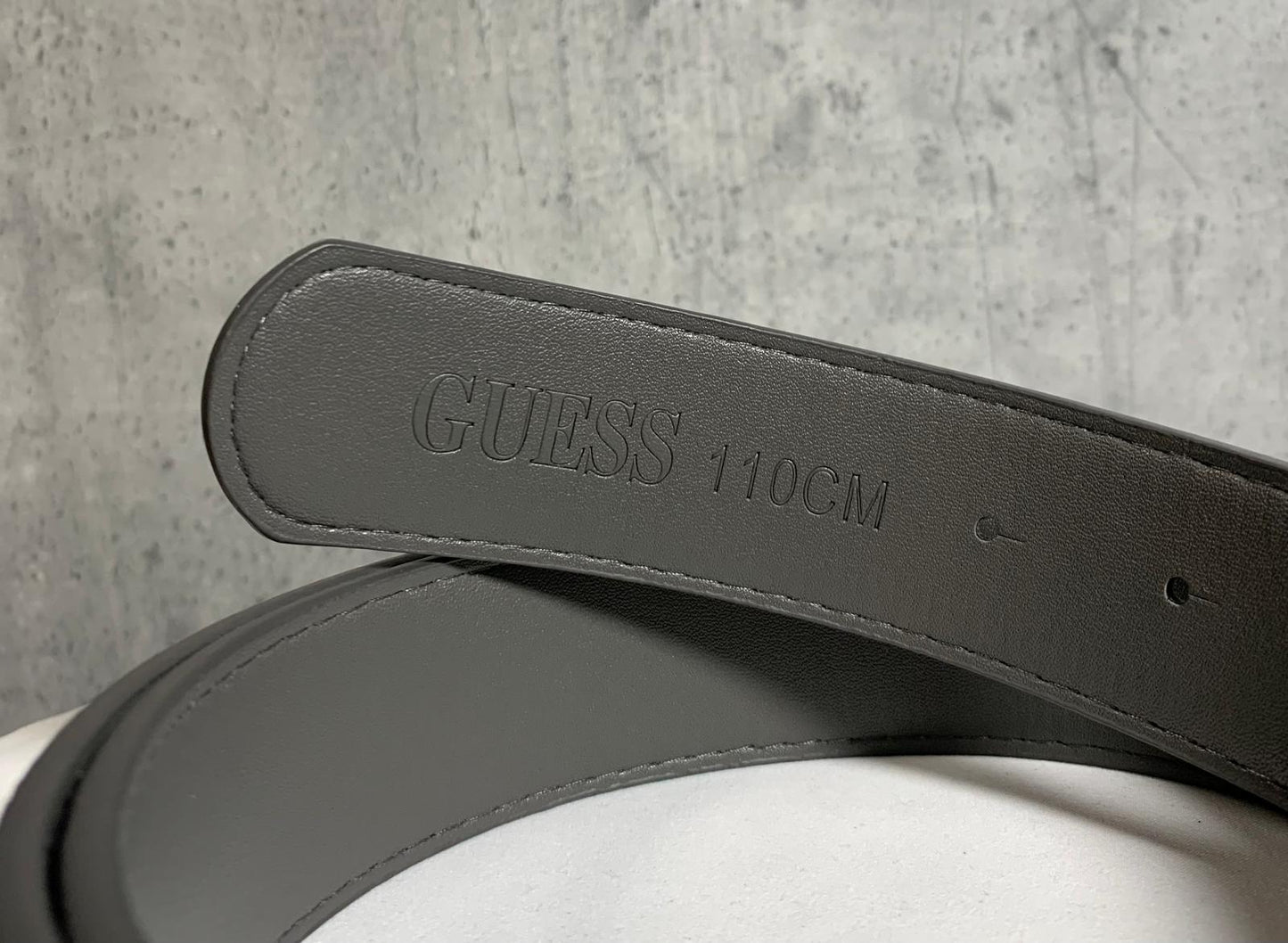 Pasek damski Guess 110cm