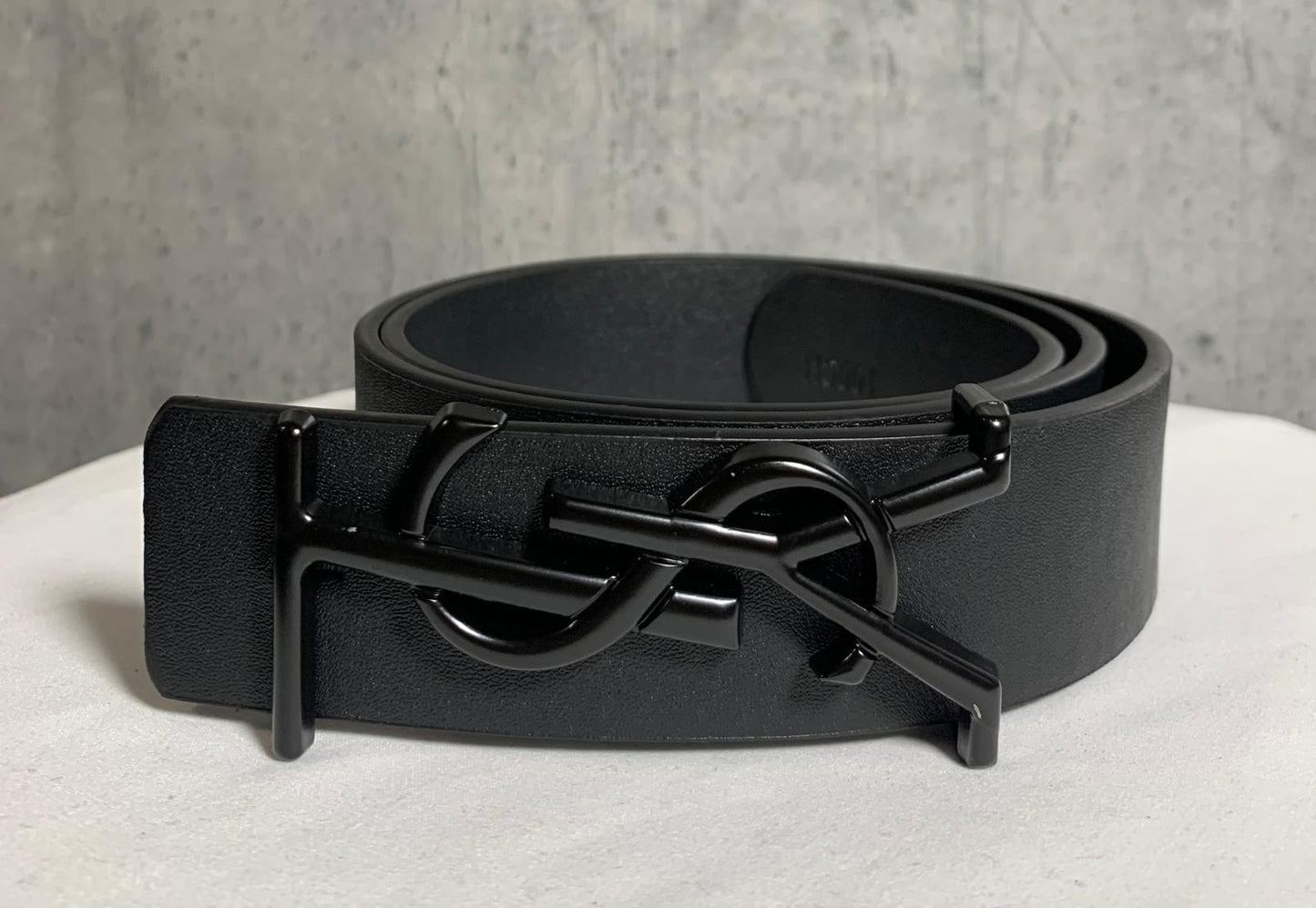 Pasek damski Yves Saint Laurent 100cm